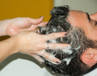 Porady eksperta: Jak wybieraÄ i stosowaÄ szampon dla mÄÅ¼czyzn